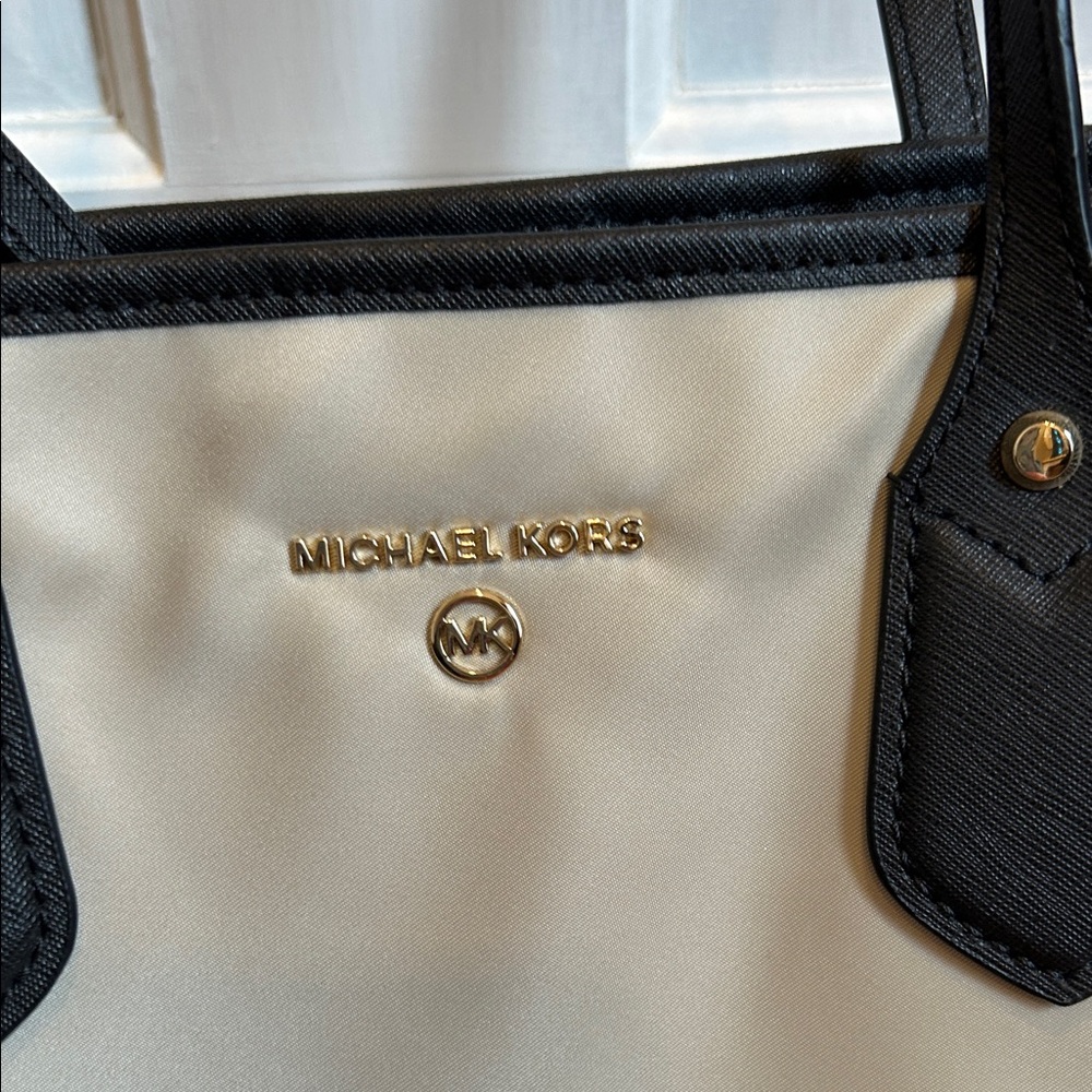 Michael Kors Eva Large Tote Sand Nylon Work Laptop Bag NWT - Picture 2 of 14